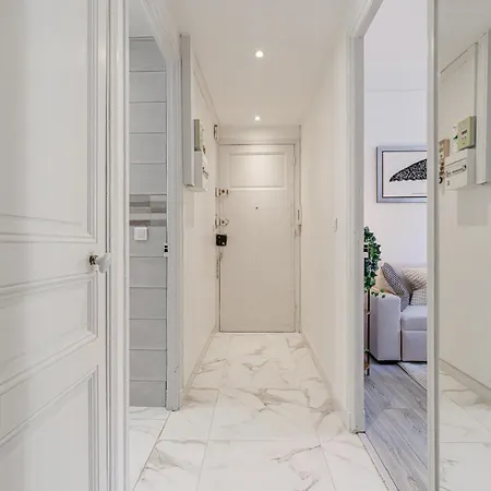 - Center, Wifi, Ac, 2-6 Pers Νίκαια