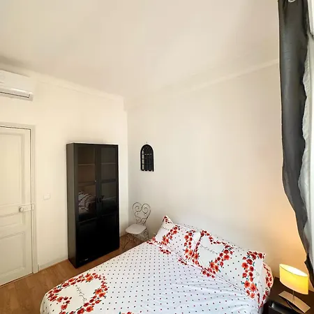 - Center, Wifi, Ac, 4-5 Pers *