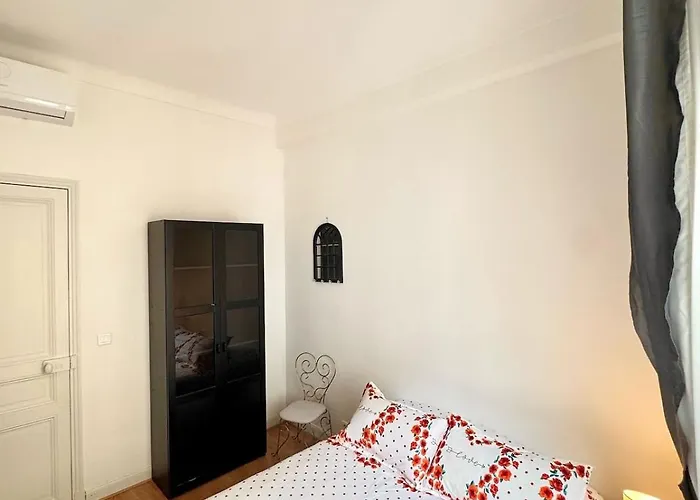 - Center, Wifi, Ac, 4-5 Pers *